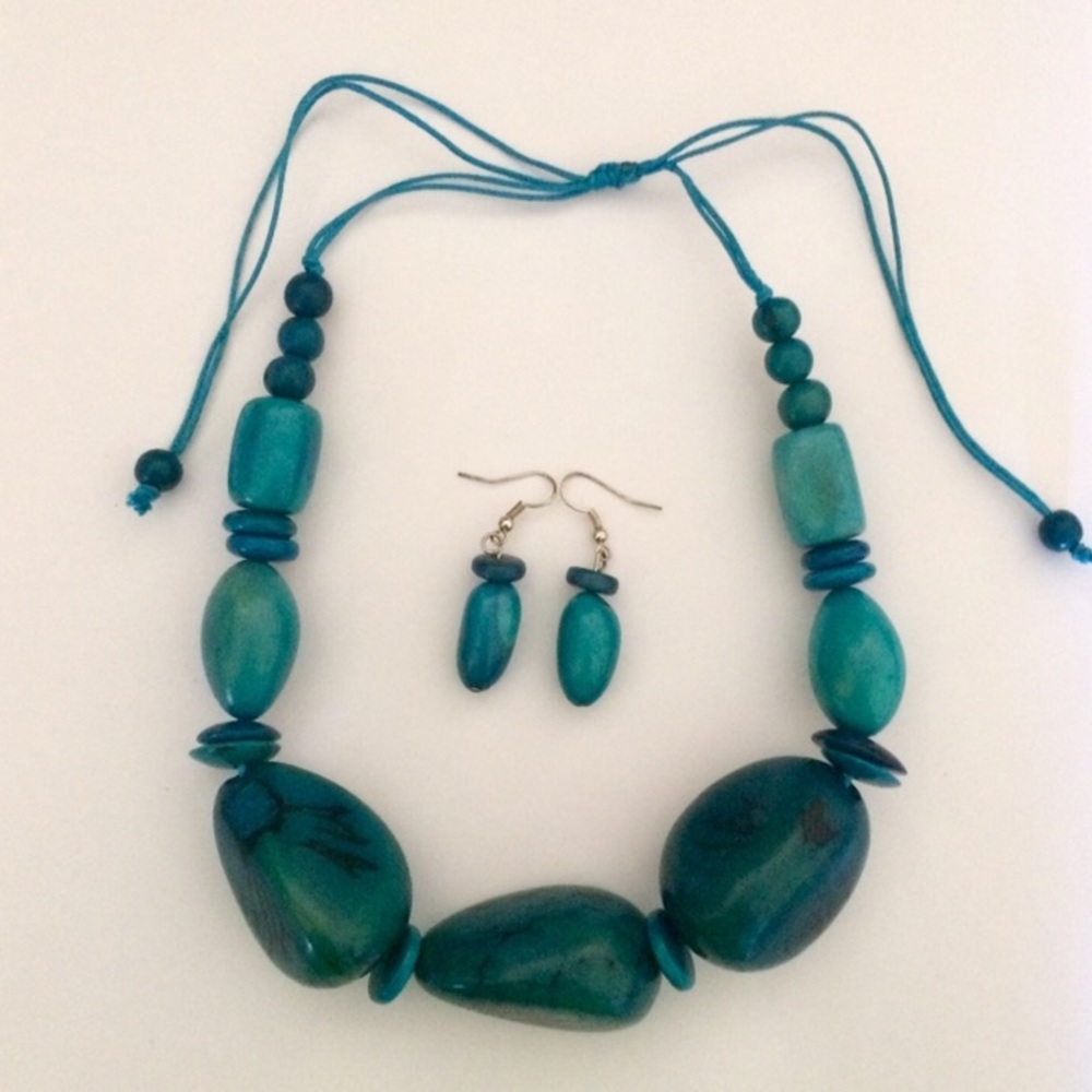 Handmade Ecuadorean Tagua Necklace + Earrings